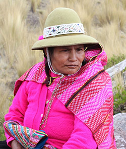 Doña-augustina-apaza-flores-of-kolpa-kuchu | green tara college